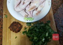 香辣鸡爪的做法图解1