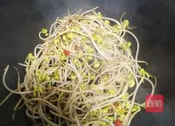 Illustration of how to make spicy bean sprouts 9