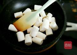 抹茶蔓越莓雪花酥的做法图解3