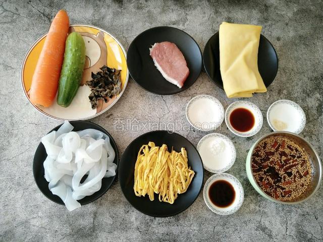 准备所需食材。