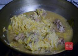 排骨烩酸菜的做法图解9