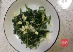 凉拌蒲公英的做法图解3