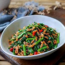 韭菜炒河虾的做法[图]