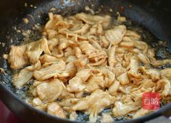 胡萝卜木耳滑鸡片的做法图解5