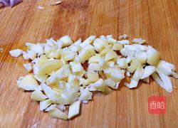 五花肉炒酸菜的做法图解4