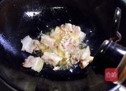 五花肉炒酸菜的做法图解8