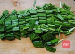 韭菜炒鸡蛋的做法图解2