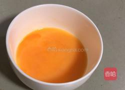 婴儿辅食之鸡蛋粥的做法图解2