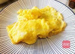 西兰花炒蛋的做法图解6