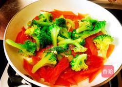 西兰花炒蛋的做法图解8