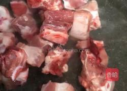 粤式农家菜－红薯焖排骨的做法图解1