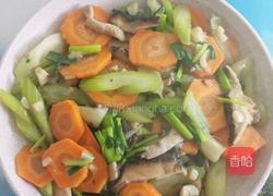 芹菜萝卜香菇的做法图解8