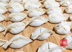 猪肉蒜苗水饺的做法图解12