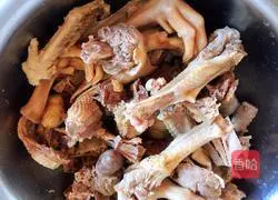 Illustration of how to make goose stewed with sauerkraut 5