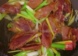 闽南芥菜炒冬笋的做法图解6