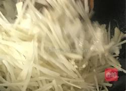 鸡蛋饼炒土豆丝的做法图解3