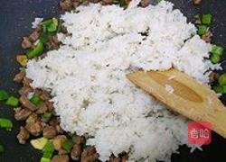 黑椒牛排蛋炒饭的做法图解4