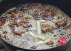 排骨烧年糕的做法图解8