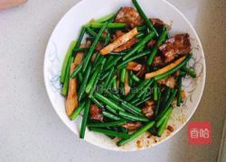 火腿蒜薹炒肉的做法图解7