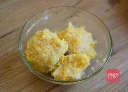 酸菜豬肉餡餃子的做法圖解2