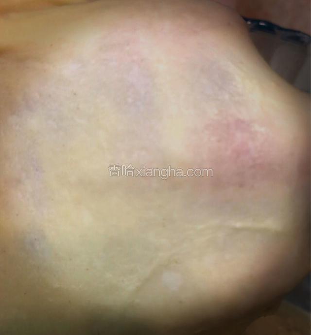 可以拉出大片的、薄薄的手套膜。