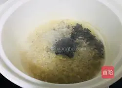 Oatmeal, black sesame and walnut porridge recipe illustration 6