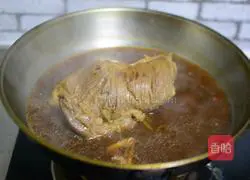 Illustration of how to make soy beef 9