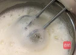 巧克力坚果戚风蛋糕的做法图解5