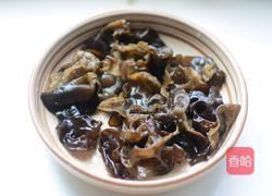 木耳炒鸡蛋的做法图解2