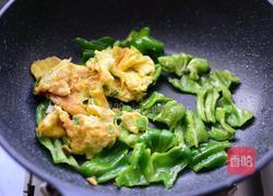 辣椒炒鸡蛋的做法图解7