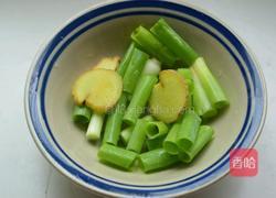 大骨头炖豆角的做法图解3