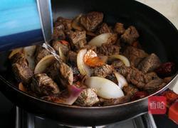 毛芋圣女果炖牛肉的做法图解8
