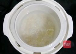 糙米瘦肉粥 (宝宝辅食)的做法图解2