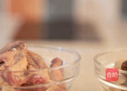 羊肚菌鸽子新西兰花胶汤的做法图解2