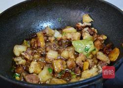 红烧肉炖鹌鹑蛋的做法图解5