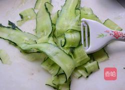 响油黄瓜卷的做法图解2