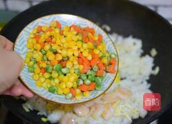 虾仁五彩炒饭的做法图解8