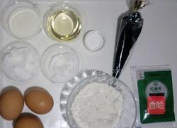 2019小猪蛋糕的做法图解1