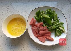 ＃东北＃尖椒炒鸡蛋火腿肠的做法图解3