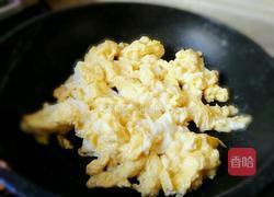 胡萝卜炒鸡蛋的做法图解3