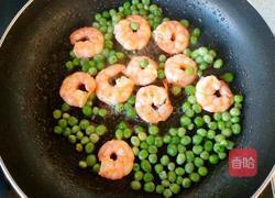 青豆虾仁的做法图解3