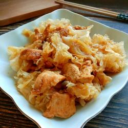银耳炒肉的做法[图]