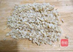 羊肉萝卜干小笼包的做法图解3