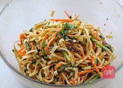 黄瓜凉拌干豆腐丝的做法图解8