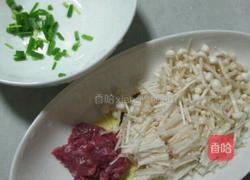 金针菇肉丝汤的做法图解2