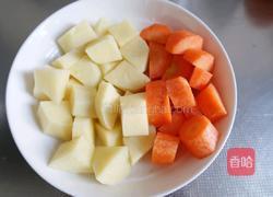 土豆烧牛腩的做法图解3