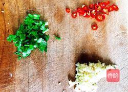 皮蛋拌豆腐的做法图解3