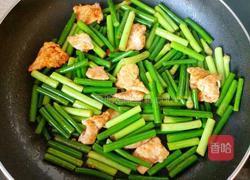 蒜薹木耳炒肉的做法图解4