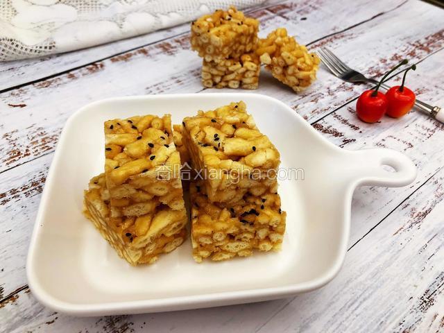 凉好了切块即可食用。