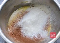 可可奶油杯子蛋糕(新年甜品)的做法图解2